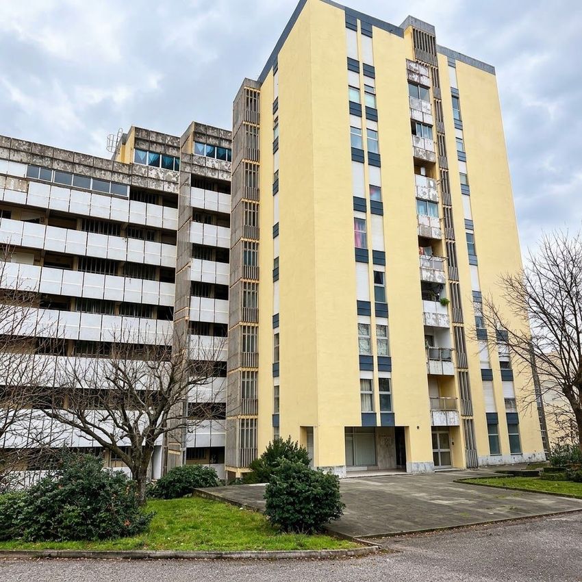 Imagem Vistas de apartamento t3 em Rua Cidade de Parthenay