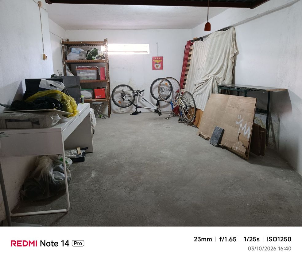 Imagem Garagem de garagem em Rua João de Deus, 6
