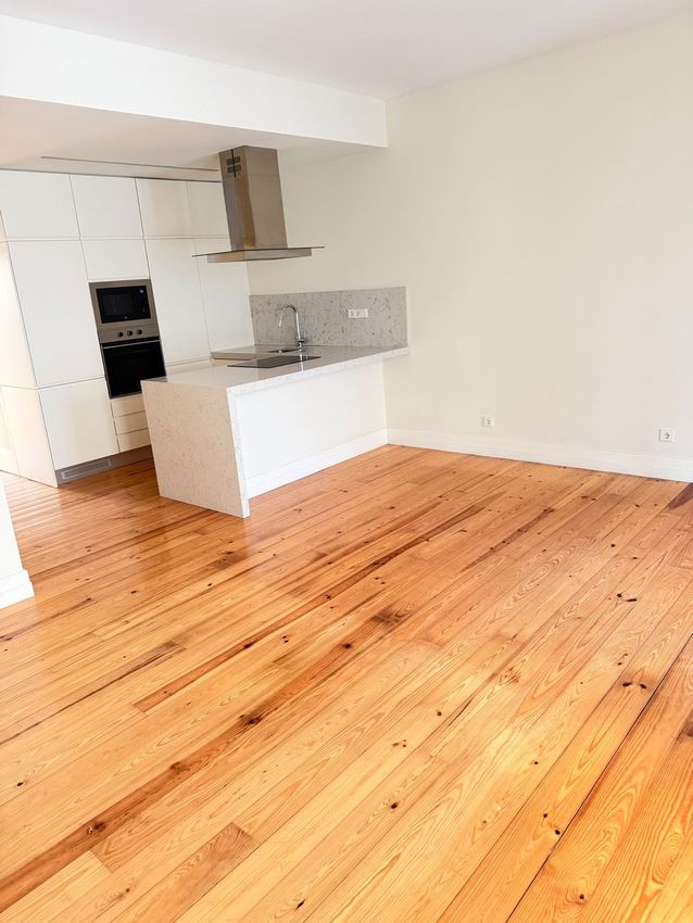 Imagem Sala de estar de apartamento t1 em Rua da Senhora do Monte, 15
