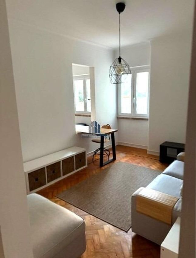 Imagem Sala de estar de apartamento t1 em Entrecampos