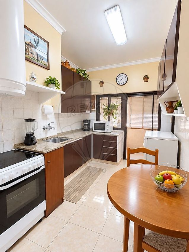 Imagem Cozinha de apartamento t2 em Portas de Benfica - Mercado de Benfica