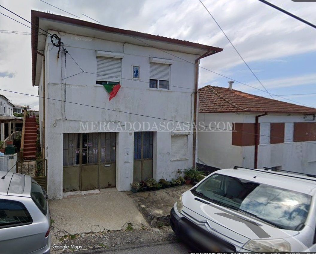 Imagem Fachada de prédio em Arrifana