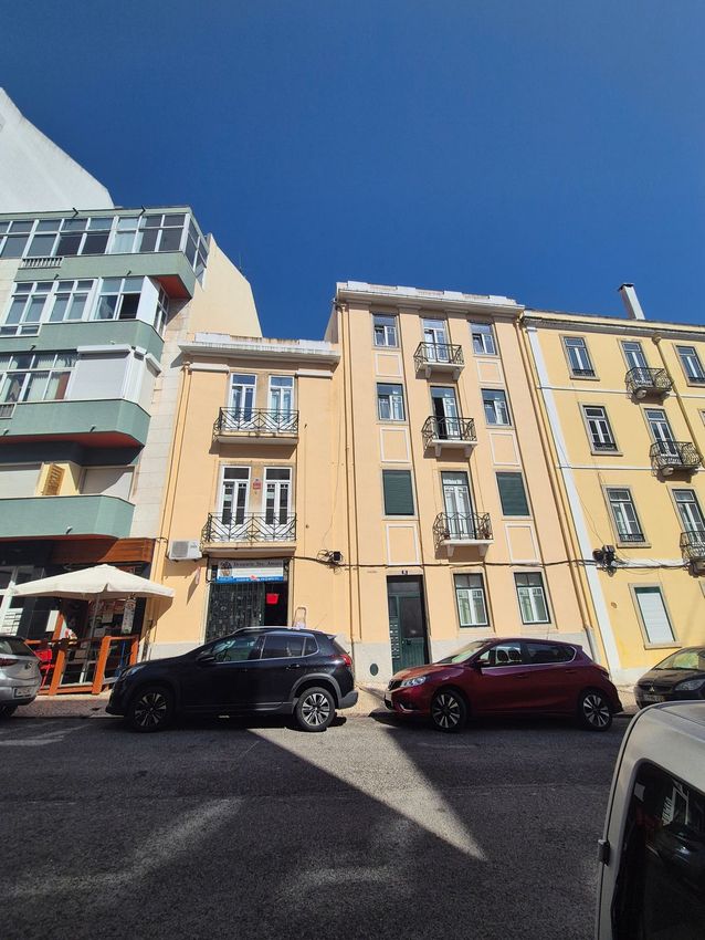 Imagem Fachada de apartamento t2 em Rua Filinto Elísio