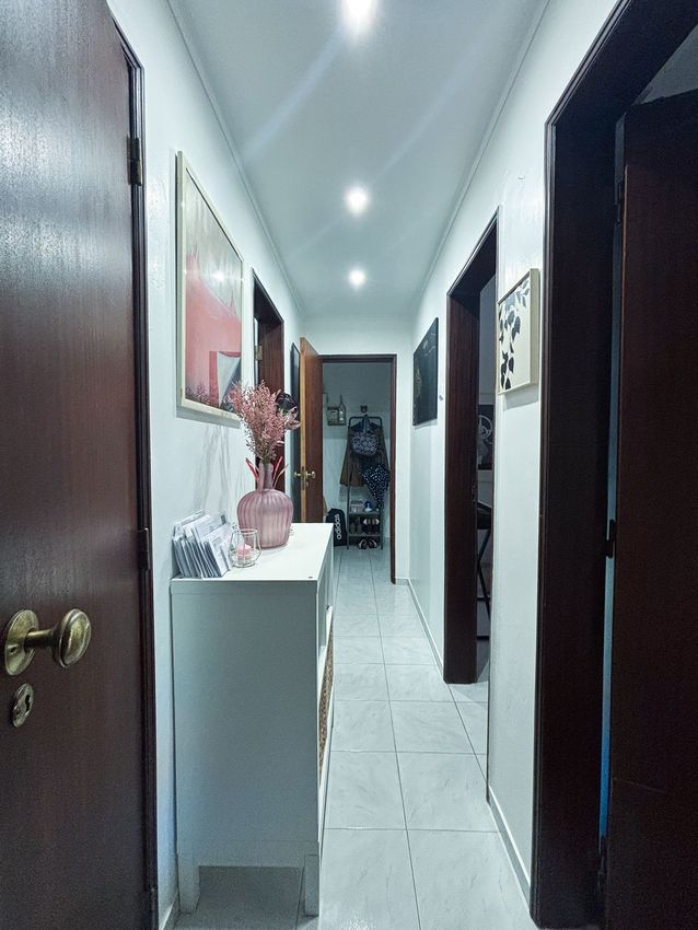 Imagem Corredor de apartamento t1 em Rua Gonçalves Crespo, 31