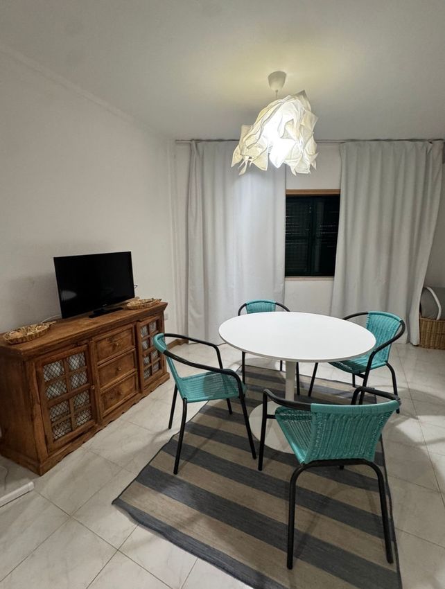 Imagem Sala de estar de apartamento t1 em Rua Brito Camacho, 4