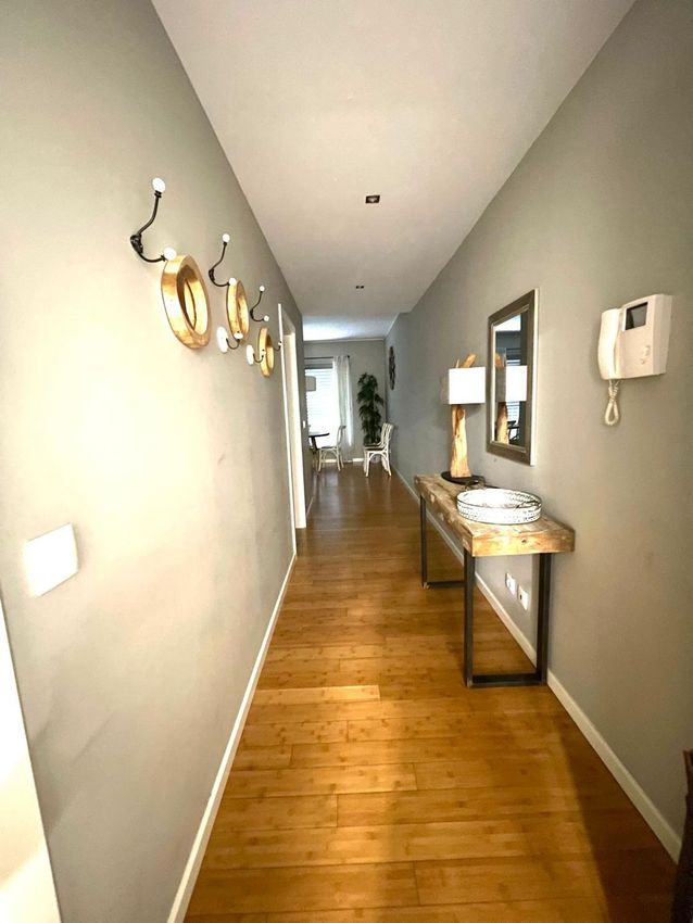 Imagem Corredor de apartamento t3 em Rua Jangada de Pedra, 1