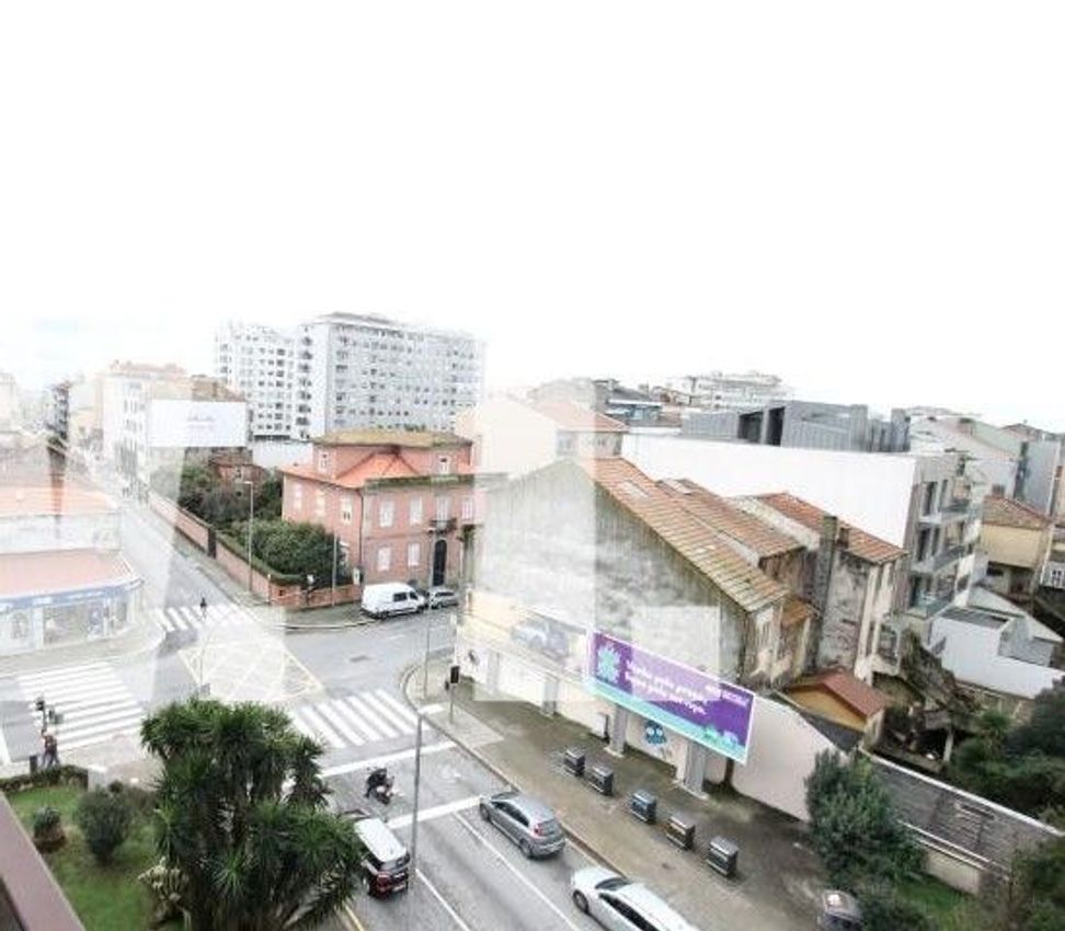 Imagem Vistas de apartamento t1 em Rua da Constituição, 890