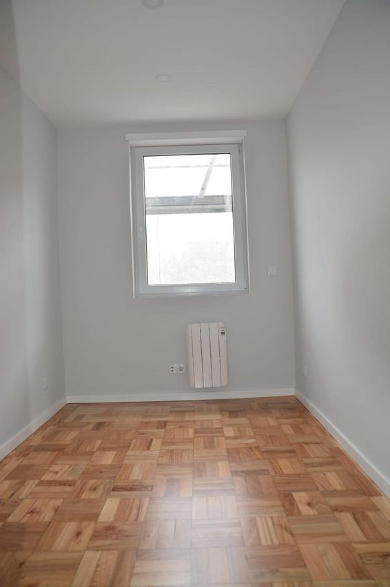 Imagem Divisão de apartamento t3 em Rua de Fernandes Costa