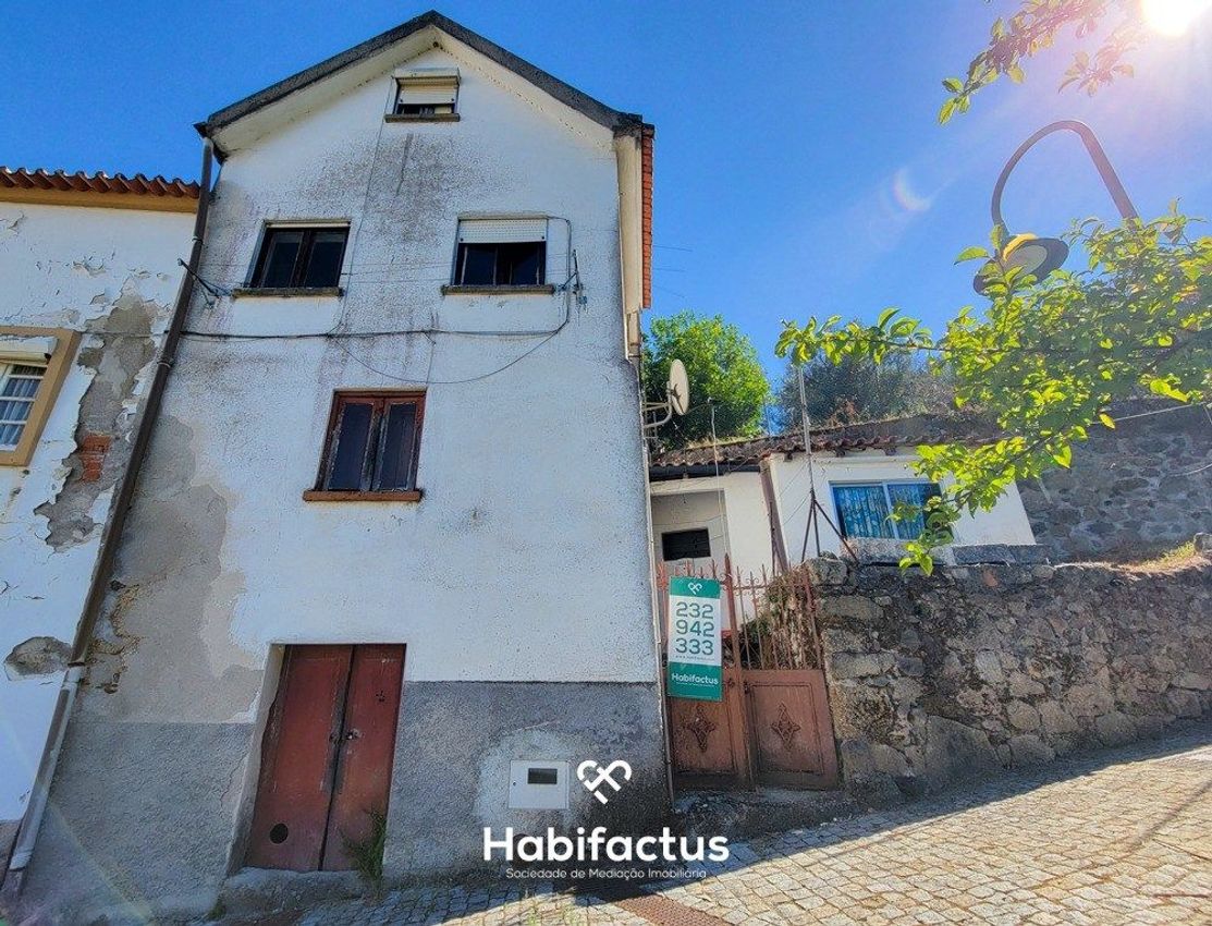 Imagem Fachada de  moradia independente em São Romão