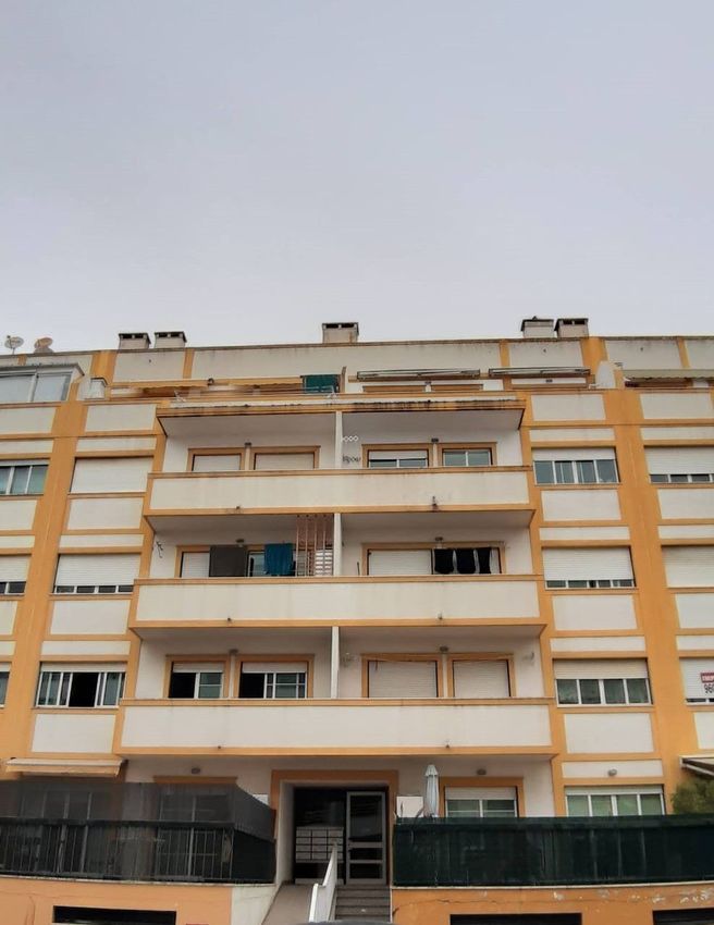 Imagem Fachada de apartamento t3 em Rua Cidade Debrecen, 4