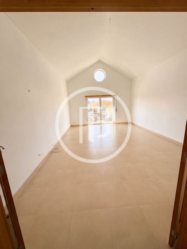 Imagem Divisão de apartamento t3 em Centro