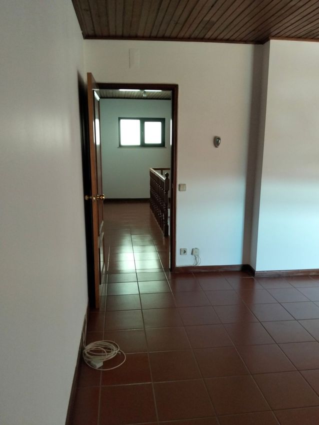 Зображення Коридор, квартира t4, Rua Doutor Simão da Cunha, 56