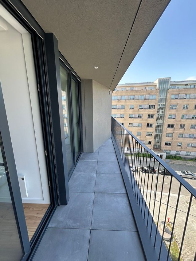 Imagem Terraço de apartamento t1 em Rua Henrique de Sousa Reis