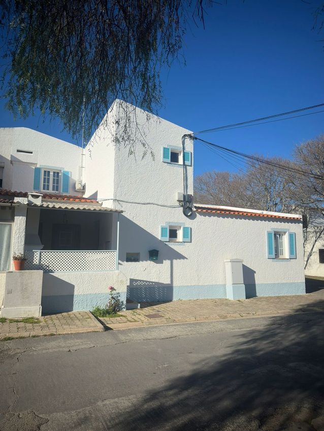 Imagem Fachada de  moradia geminada em Bairro Humberto Simão, 1