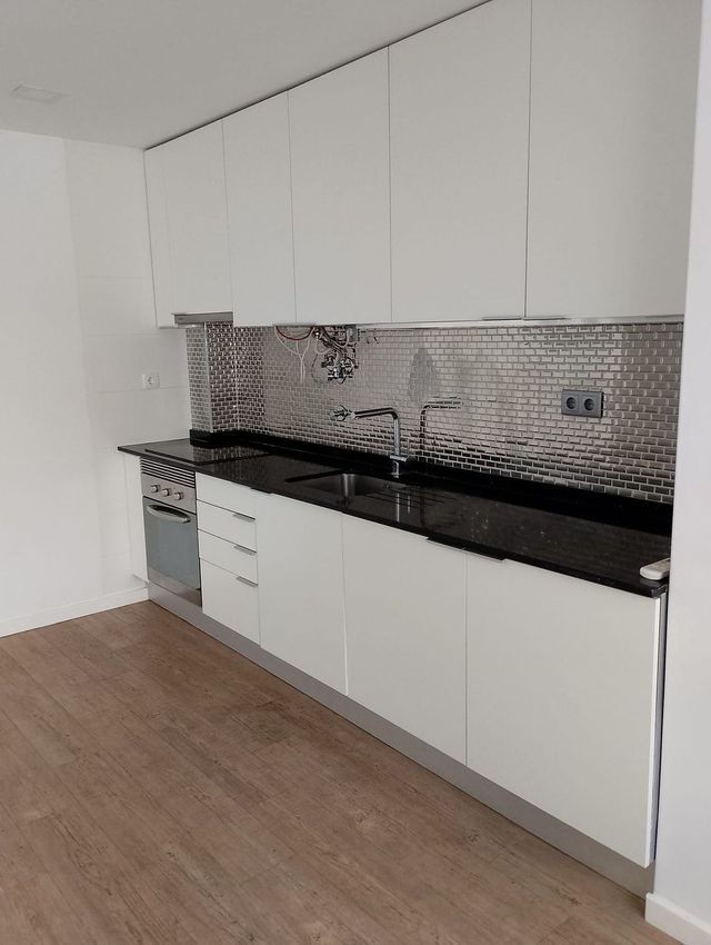 Imagem Cozinha de apartamento t2 em Avenida Movimento das Forças Armadas