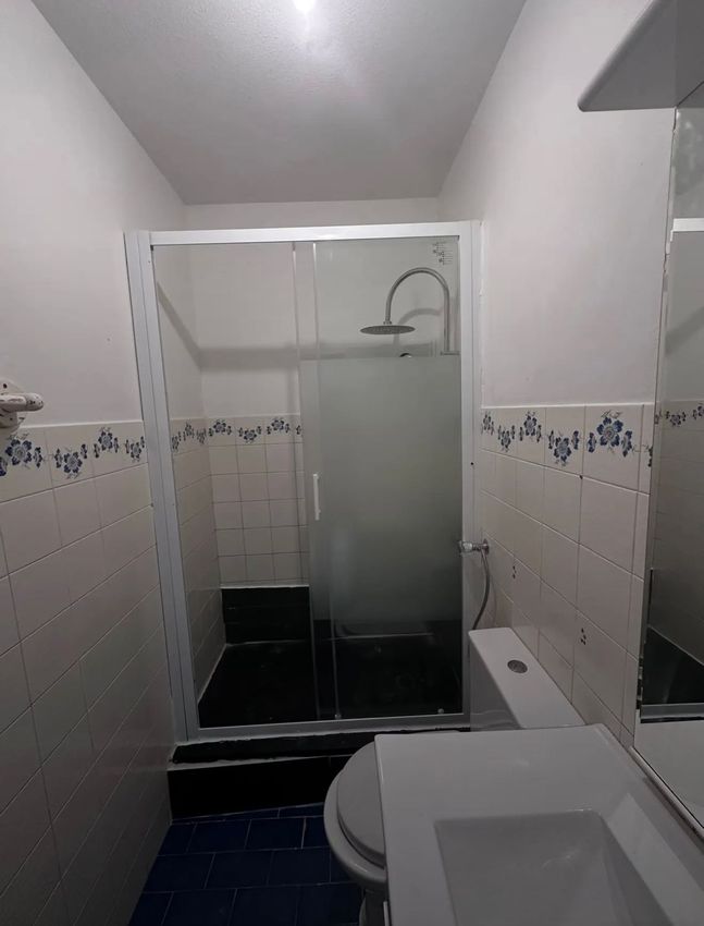 Imagem Casa de banho de quarto em Rua José Afonso, 7