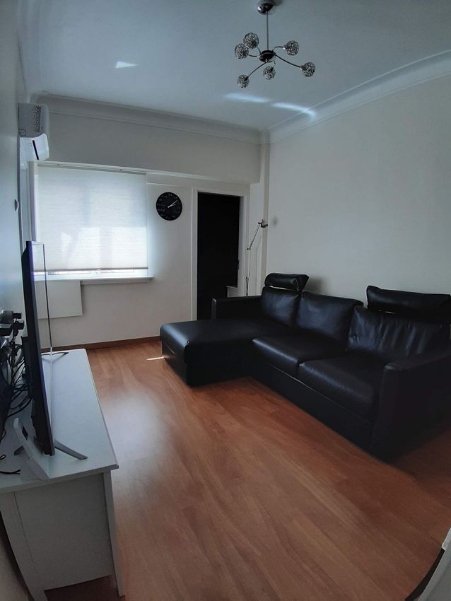 Imagem Sala de estar de apartamento t2 em Rua Possidónio da Silva, 160
