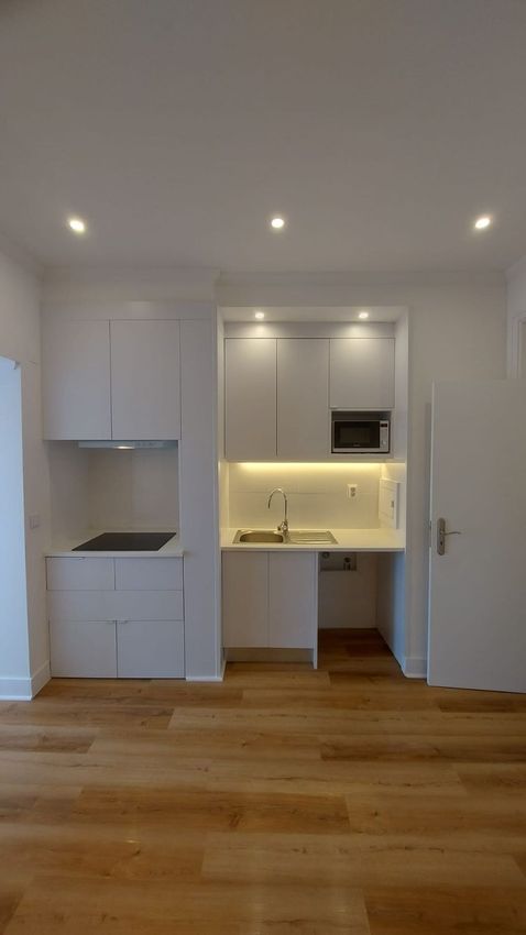 Imagem Cozinha de apartamento t2 em Rua André Brun s/n
