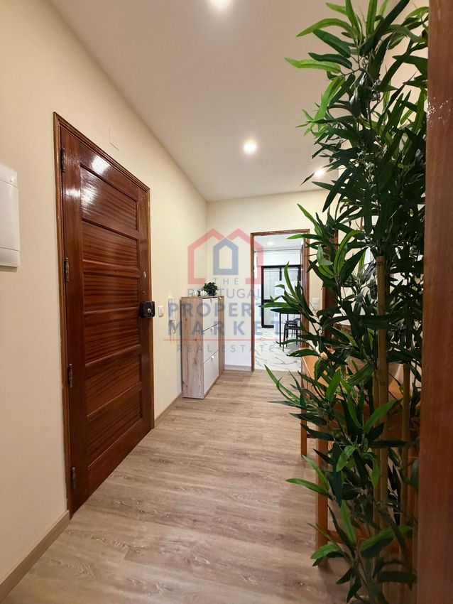Imagem Corredor de apartamento t2 em Avenida Doutor Carlos Mota Pinto