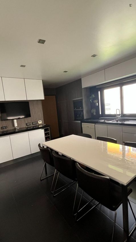 Imagem Cozinha de quarto em Porto Salvo