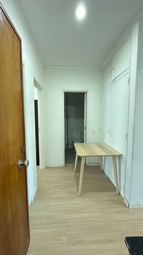Imagem Corredor de apartamento t3 em Rua Cesário Verde, 12