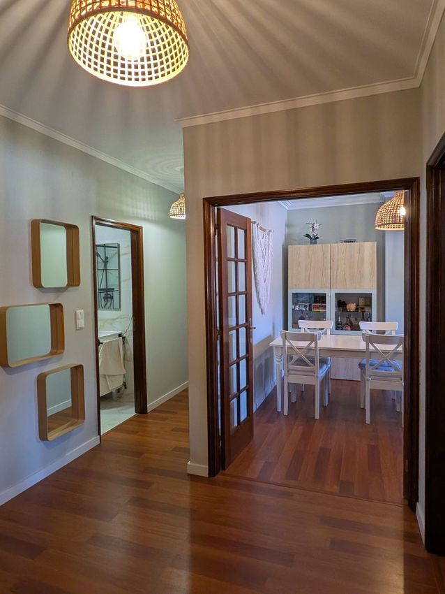 Imagem Sala de estar de apartamento t3 em Rua Alexandre Sá Pinto, 196