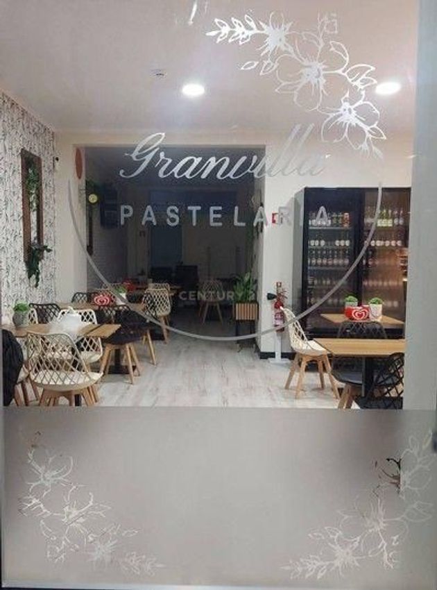 Imagem de espaço comercial em Rua Armindo de Almeida, 34 a