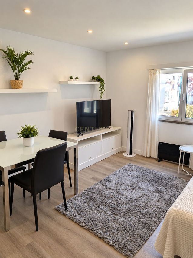 Imagem Sala de estar de apartamento t1 em Rua de Ceuta, 38