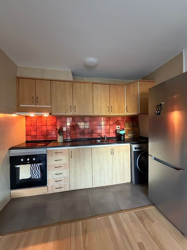 Imagem Cozinha de apartamento t2 em Alexandre Herculano, 3