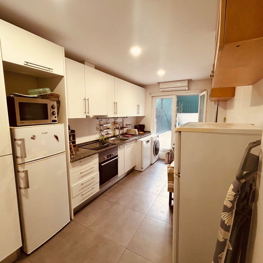 Imagem Cozinha de apartamento t3 em Rua Luís de Queirós s/n