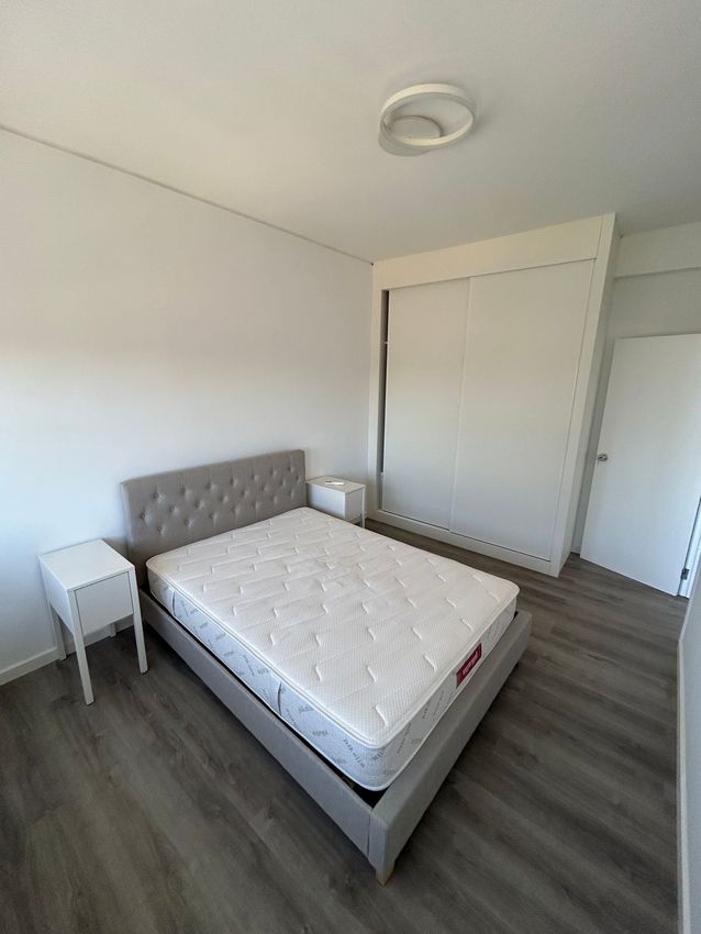 Imagem Quarto de apartamento t1 em Rua Doutor José de Matos, 17