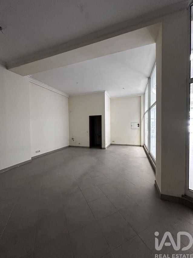 Imagem Divisão de espaço comercial em Lamego