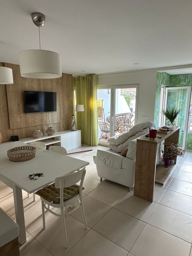 Imagem Sala de estar de apartamento t2 em Avenida do Mar, 128 a