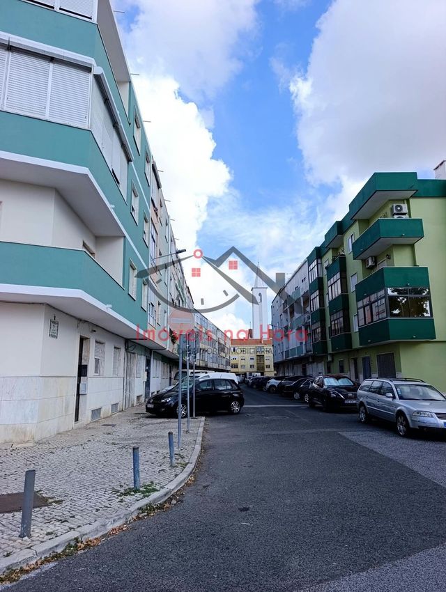 Imagem Vistas de apartamento t3 em Centro da Amadora