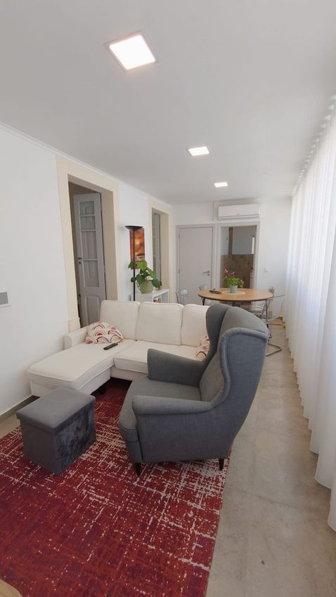 Imagem Sala de estar de apartamento t4 em Rua Prior do Crato, 10