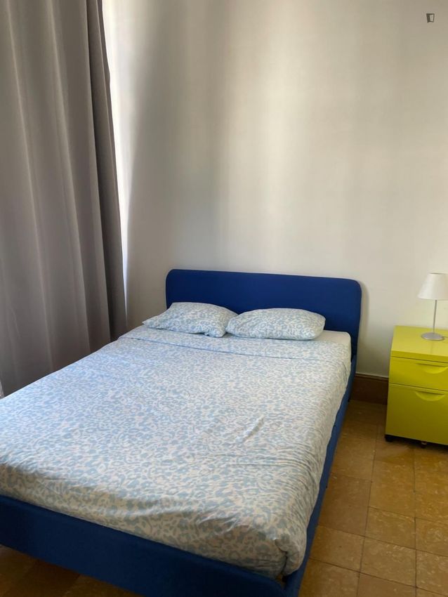Imagem Quarto de quarto em Rua Miguel Lupi