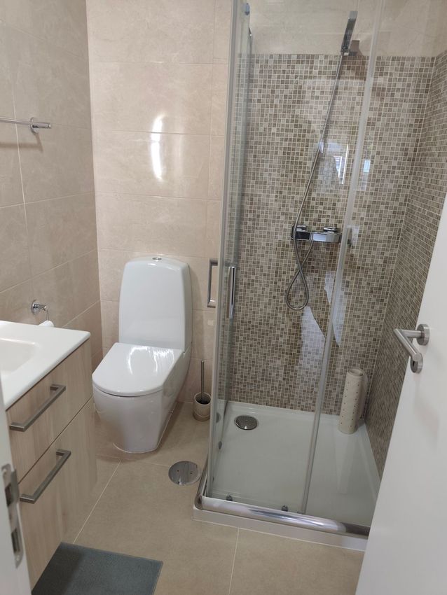 Imagem Casa de banho de apartamento t1 em Rua de Fernandes Tomás