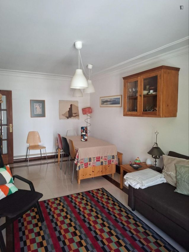 Imagem Quarto de apartamento t1 em Rua Emídio Pinto