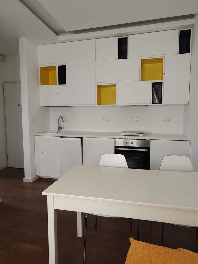 Imagem Cozinha de apartamento t1 em Circular Sul do Bairro da Encarnação