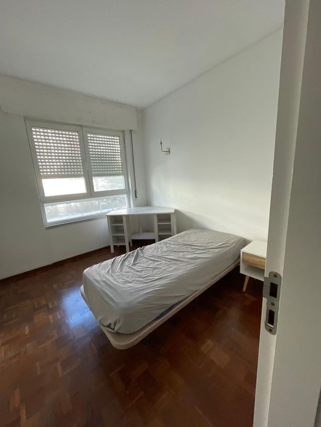 Imagem Quarto de quarto em Rua Professor Egas Moniz, 7