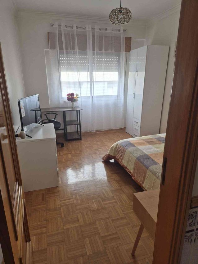 Imagem Quarto de quarto em Rua Firmina Celestino Cardoso, 1