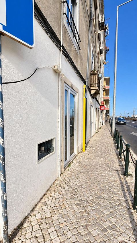Imagem Vistas de espaço comercial em Avenida Ivens, 26