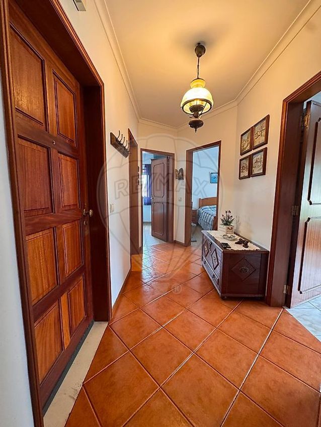 Imagem Corredor de apartamento t2 em Rua Afurado