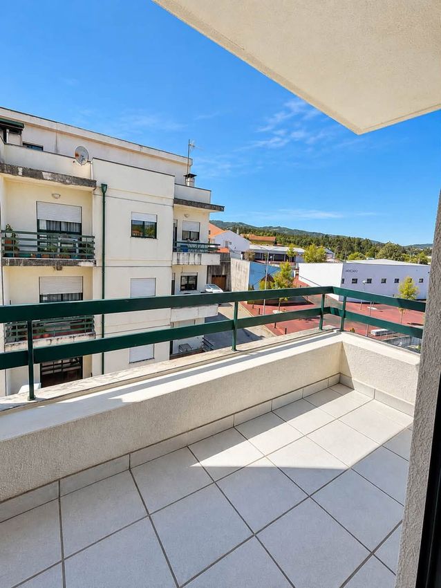 Imagem Piscina de apartamento t3 em Urbanização Nova Vila, 5