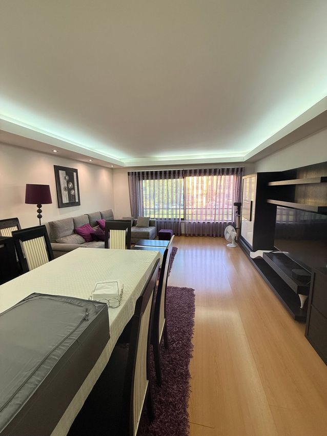 Imagem Sala de estar de apartamento t3 em Praça da Concórdia, 273