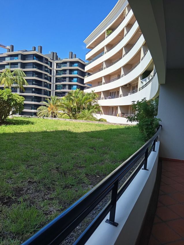 Imagem Fachada de apartamento t2 em Rua Velha da Ajuda, 129