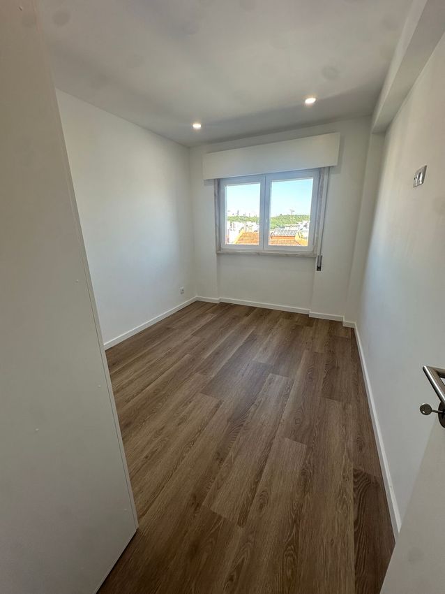 Imagem Quarto de apartamento t3 em Rua da Eira, 99