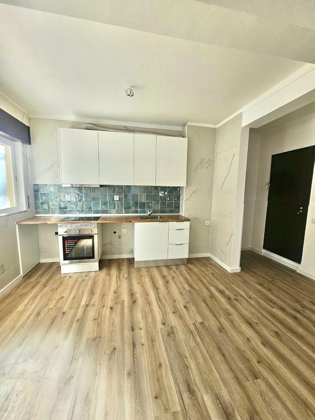 Imagem Cozinha de apartamento t1 em Avenida Dom Manuel i, 17