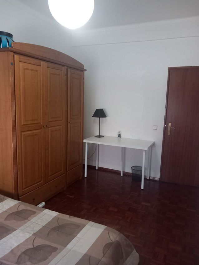 Imagem Quarto de quarto em Rua 16 de abril, 95