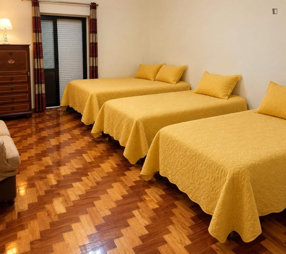 Imagem Quarto de quarto em Celas
